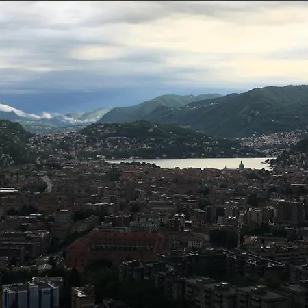 Lejlighed Incredible Hill Side Town