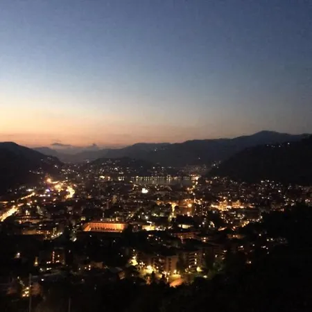 Incredible Hill Side Town Lejlighed *